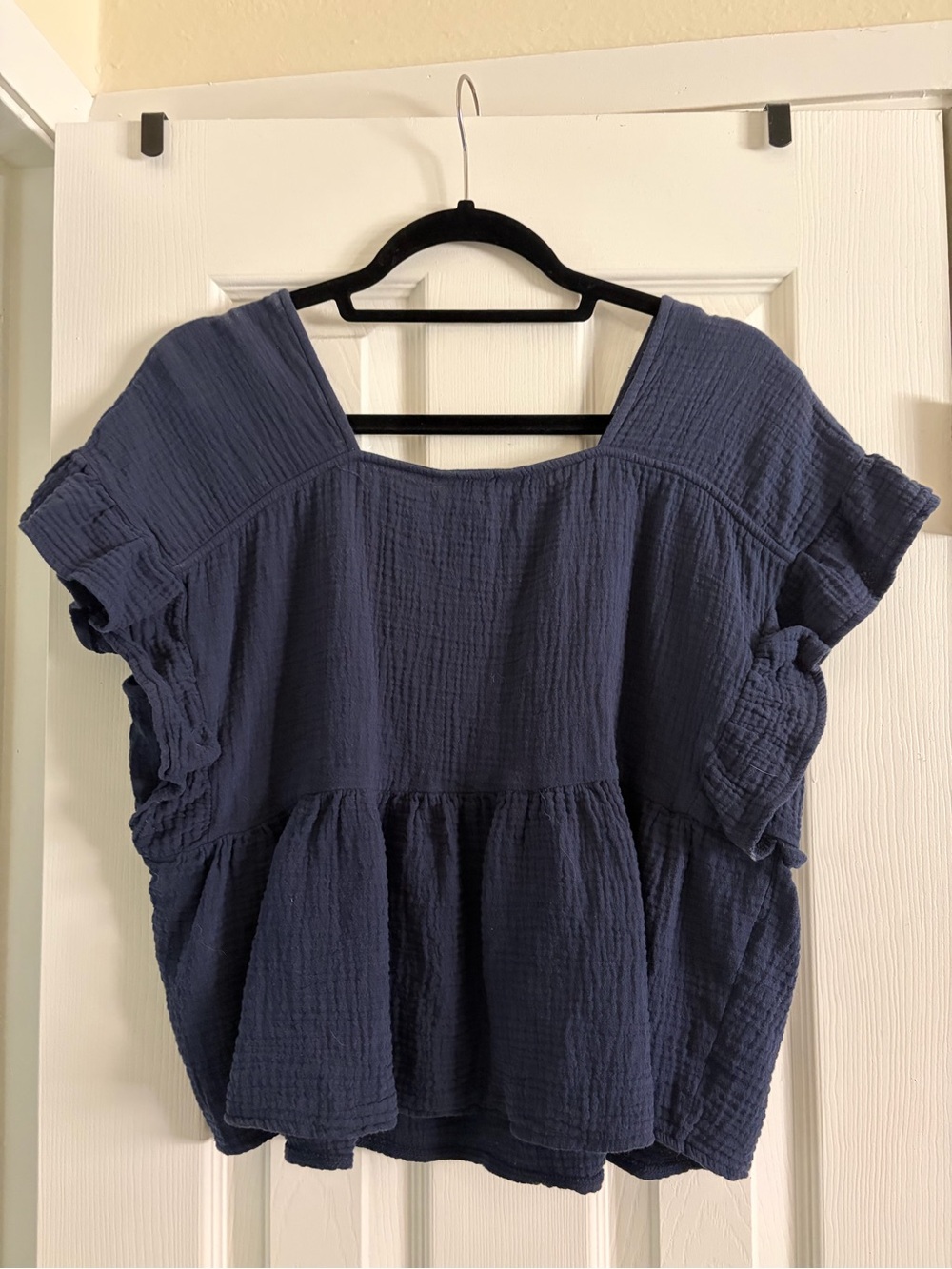 Lucky Brand Navy Blue Square Neck Ruffled Sleeve Cropped Top - Picture 3 of 3